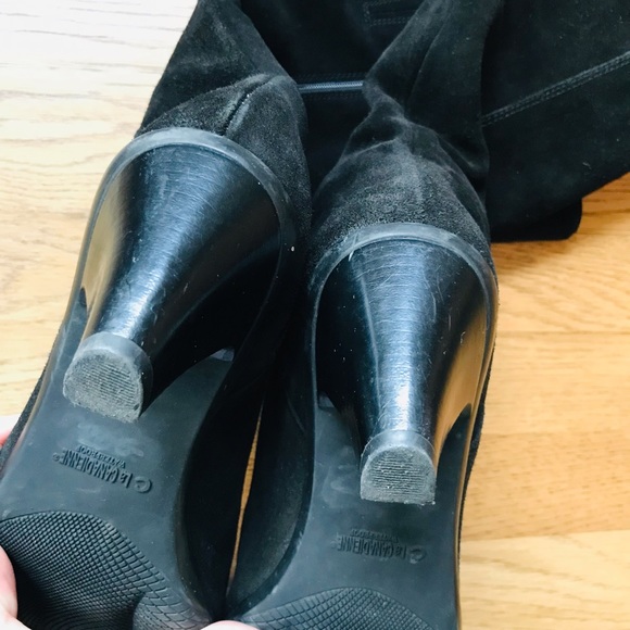 Black suede zip up boots in EUC - Picture 7 of 11